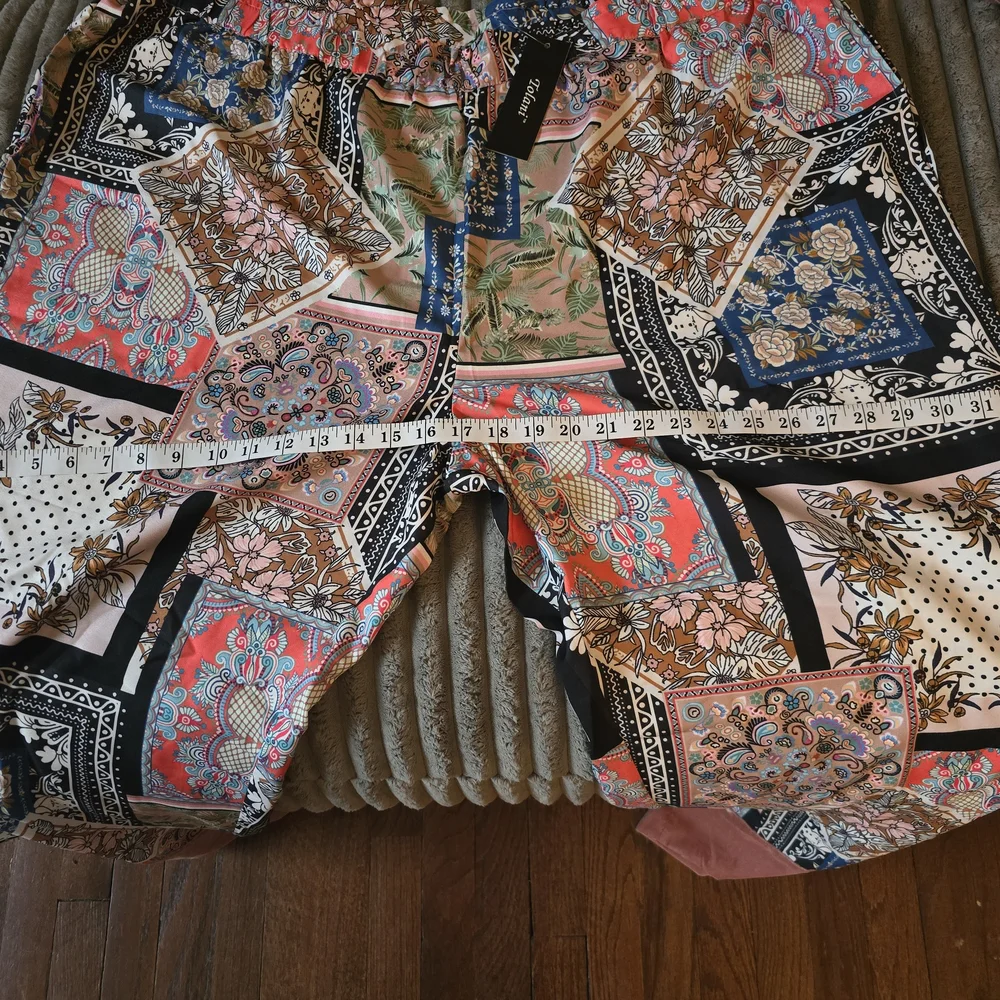 Colorful Pajama Jacket & Paint Set. - Picture 9 of 10